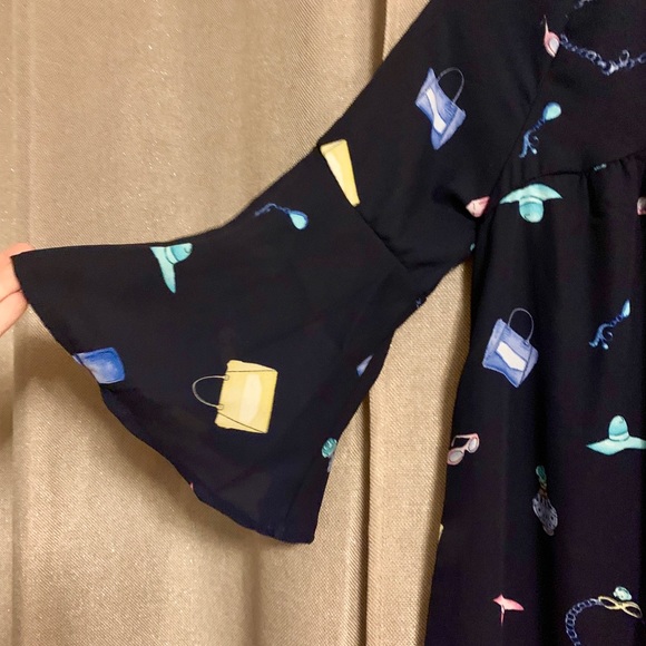 Final Sale💥fashion print bell sleeve dress - Picture 4 of 4